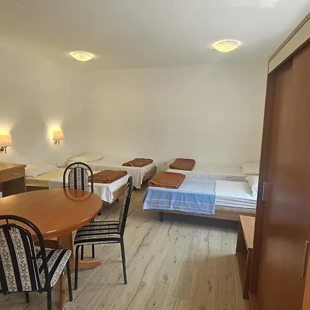 Apartment Crvenkapica Brstanovo